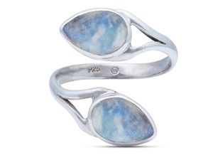 Ring aus 925 Silber mit Regenbogen Mondstein