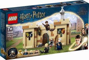 LEGO 76395 Harry Potter Hogwarts: Erste Flugstunde Spielzeug, Quidditch Set mit Minifiguren und Besen