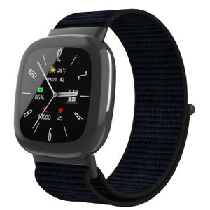 Strap-it Fitbit Versa 4 Nylon Armband (Schwarz)
