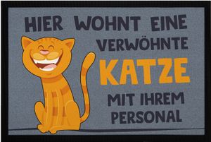 Fußmatte mit Spruch verwöhnte Katze lustig Tiermotiv Katzenbesitzer rutschfest & waschbar Moonworks® schwarz 60x40cm