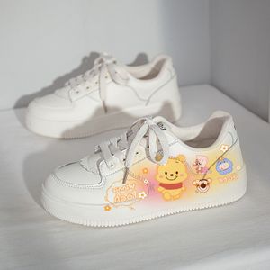 Damen Winnie Pooh Co-branded Sneakers Anime Tigger Low-Top Turnschuhe Student Atmungsaktiv Sportschuhe Weiß 36