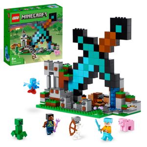 LEGO 21244 Minecraft Der Schwert-Außenposten Set, Spielzeug mit Creeper, Soldat, Wachkrieger und Skelett-Figuren, Set für Jungen und Mädchen ab 8 Jahren