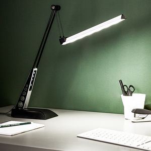 BRILLIANT LED Schreibtischleuchte Jaap | praktische Bürolampe |  Kunststoff/Metall | schwarz/chrom | Arme einstellbar | 3 Stufen Touchdimmer