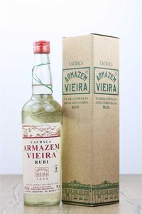 Armazem Vieira 8 Years Rubi 1840 Cachaca 0,7l in Geschenkbox Armazem Vieira 8 Years Rubi 1840 Cachaca 0,7l in Geschenkbox