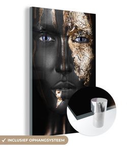 MuchoWow® Glasbilder - Bilder auf Wandbild - Foto auf Glas Frau - Schwarz und Gold 80x120 cm Wanddekoration aus Glas - Acrylglasbild - Acrylbilder - Die Schlafzimmer