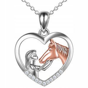 Náhrdelník dívka s koněm, stříbro