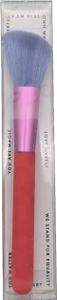 Catrice Who I Am Blush Brush C01 Love Has No Gender 1 Stück