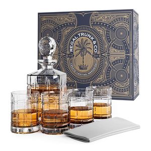 REGAL TRUNK & CO. Whisky-Dekanter-Sets | 4 quadratische gravierte Becher Whisky-Dekanter & Glas-Set | Kristall-Dekanter-Set Bourbon und Scotch | Kommt in Geschenkbox und mit Glaspoliertuch