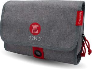 92ND.SUPPLY- Kulturbeutel fr Herren  Grau  Kulturbeutel fr Herren zum Aufhngen  Modell XL  Geschenke fr Mnner