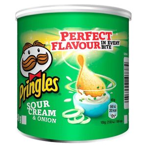 Pringles Sour Cream und Onion mit Sauerrahm und Zwiebelgeschmack 40g