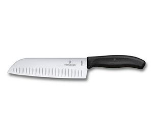 Victorinox - "Nôž SwissClassic Santoku, vrúbkované ostrie, plast, 17 cm, čierny, blister"