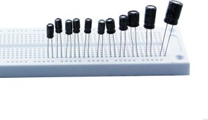 120 Elkos im Set Elektrolyt-Kondensatoren mit 12 Werten zu je 10 Stück 120 Elkos im Set Elektrolyt-Kondensatoren mit 12 Werten zu je 10 Stück