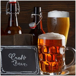 Wallario Premium Glasbild, freischwebende Optik, kräftige Farben, Größe 30 x 30 cm Motiv Biervarianten - Pils im Glas  Flaschenbier  Schild Craft Beer