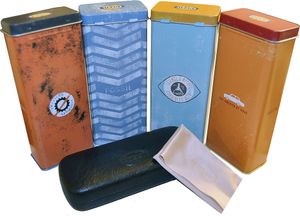 Brillenetui Fossil Leder Metall Dose Brillenputztuch Verpackung Muster verschiedene Farben