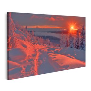 islandburner Bild auf Leinwand Die Sonne sinkt, taucht den verschneiten Berg am Horizont in warmes Or