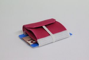 Space Wallet - Flamingo 2.0 Pull - Kleiner dünner praktischer Geldbeutel, 5,5cm x 7 cm, echtes Leder