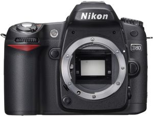 Nikon D80 Digital SLR Camera, 10.2 MP, CCD, auto, Rote-Augen-Reduzierung, sd, LCD, 63.5 mm (2.5 ")