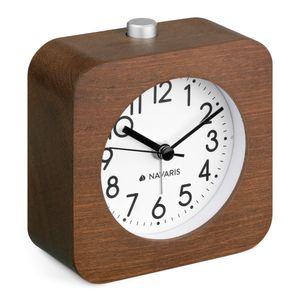 Navaris Analog Holz Wecker mit Snooze - Retro Uhr Viereck Design mit weißem Ziffernblatt Alarm - Leise Tischuhr ohne Ticken - Holzwecker Dunkelbraun