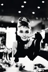Audrey Hepburn Poster  91,5 x 61 cm