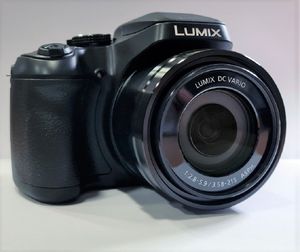 Panasonic Lumix DC-FZ83 čierny