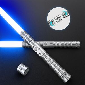 Laserschwert für Kinder und Erwachsene 2-in-1 RGB 17 Farbe USB wiederaufladbares schwarzes Metallgriff Schwert, Lichtschwert 2er passend für Cosplay