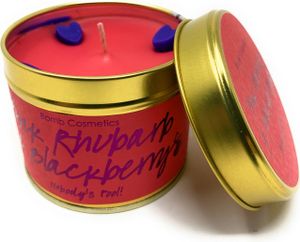 Bomb Cosmetics Duftkerze PINK Rhubarb & Black Berry