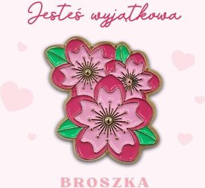 Ružová brošňa s kvetom orchidey