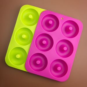 PRECORN 2 Stück Silikon BPA-freie Donut Formen zum Backen in Grün und Rosa – Antihaft Backblech für DIY Donuts uvm. Lebensmittelechte Backform, Hitzebeständig Backzubehör