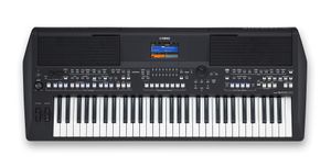 Yamaha PSR-SX600 Digital Keyboard, schwarz  Hochwertiges Digital Arranger Workstation Keyboard mit 850 authentischen Instrumentenklängen & DJ-Styles  61 anschlagdynamische Tasten