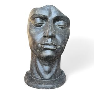 Männliche Gesichtsskulptur - Garten, Terrasse, Eingangsbereich - Robust und ästhetisch – Schlafendes Gesicht aus Betonguss – 125x77x50 cm