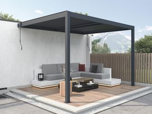 Terrassendach anlehnend bioklimatisch aus Aluminium mit verstellbaren Lamellen - 11,85 m² - MANDELLO