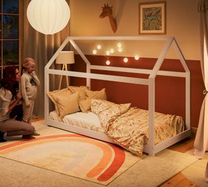 Alcube® Hausbett 160x80 mit Matratze im Montessori Stil für Mädchen und Jungen - Kinderbett 80x160 Bodentief aus massivem Kiefernholz - Bett in Weiß
