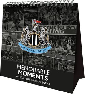 Newcastle United FC - Stolný kalendár "Nezabudnuteľné momenty", 2025 TA12352 (16 cm x 17 cm) (čierna/biela)
