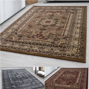 Orientálny koberec s krátkym vlasom: Tradičný orientálny koberec v kvetinovom ornamentálnom štýle - obdĺžnikový pútač pre váš domov, nenáročný na údržbu a štýlový v obývacej izbe