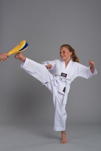 Phoenix Taekwondo Anzug BASIC Edition Dobok Kids Körpergröße 140 cm