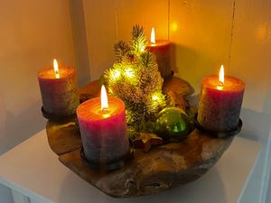 Teak Adventskranz ca. 30-35 cm, Dekoschale, Adventsdeko, Adventsgesteck, Weihnachtsdeko inkl. 4 stabile Kerzenpicks