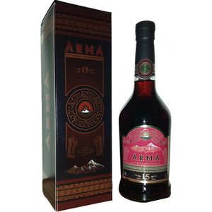 Armenische Spirituose Arma 0,7L 15 Jahre Reifezeit in Geschenkverpackung