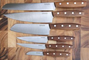 Gartenpaul Set: 6 Fiskars Norr Messer | Santoku Messer 16cm | Kochmesser 20cm | Brotmesser 21cm | Tomaten-/Steakmesser 12 cm | Gemüsemesser 12 cm | Schälmesser 7 cm |