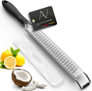 AVANA Zester Reibe aus Edelstahl mit Schutzabdeckung Käsereibe mit Silikon Griff Zitronenreibe Handreibe Küchenreibe Muskatnuss Raspel