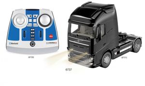 Siku 6737, Volvo FH16 LKW, Inkl. Fernsteuermodul, 1:32, Metall/Kunststoff, Schwarz, Ferngesteuert, Steuerung mit App via Bluetooth möglich