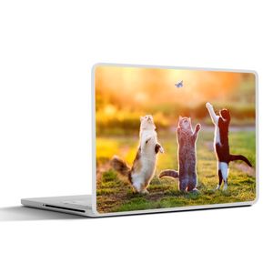 MuchoWow® Laptop Aufkleber Sticker Cover Katzen - Schmetterling - Sonnenuntergang - Gras - Natur 30x22 cm - Laptop-Sticker