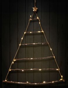 Drevený dekoračný stromček na stenu s LED rozprávkovými svetlami - 90x70 cm