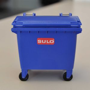 SULO Mini Müllcontainer Miniaturnachbildung des SULO Müllgroßbehälters MGB 660 Liter mit Flachdeckel Tischmülltonne Abfalltonne (Blau)