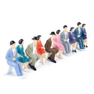 Sitzende Figuren Spur 1 | Miniaturen 1:32 (10 Stück)