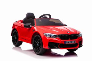 Kinder-Elektroauto BMW M5, rot, Originallizenz, 24V Batterie, mit öffnenden Türen,  2,4-GHz-Fernbedienung, weiche EVA-Räder, LED-Leuchten, Sanftanlauf, MP3-Player mit USB-Eingang