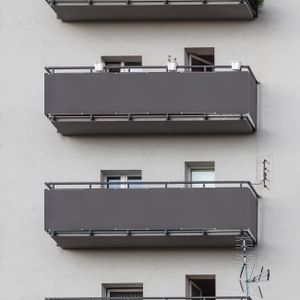 Sekey Balkon Sichtschutz 120×500 cm PES Balkonabdeckung ohne Bohren Terrasse UV-Schutz Windschutz Reißfeste Ösen