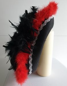 N12-59-60 schwarz mit Silberborte (roter Marabu) und schwarzer Boa mit Silberfäden Damen-Herren Funkenhut Gr.59-60
