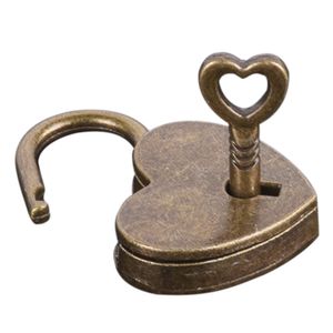 Vintage Heart Form Mini Padlock Bag Travel Koffer Gepäckschachtel Hülle Key Lock-Antikes Messing