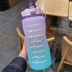 2L Trinkflasche Sportflasche Wasserflasche Getränkeflasche Fitness Trinkflasche mit Strohhalm,mit Zeitmarkierung (Mattviolett + Grün)