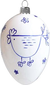 Osterei mit einer Henne